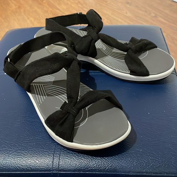 Woman’s sandals - Picture 2 of 4